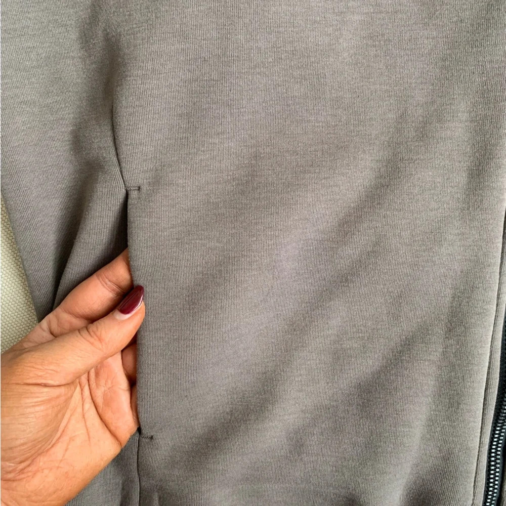 Reebok Zip Cropped Sweater - Picture 7 of 8